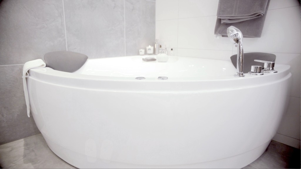 Bath Deluxe Wellino Massage BathTub